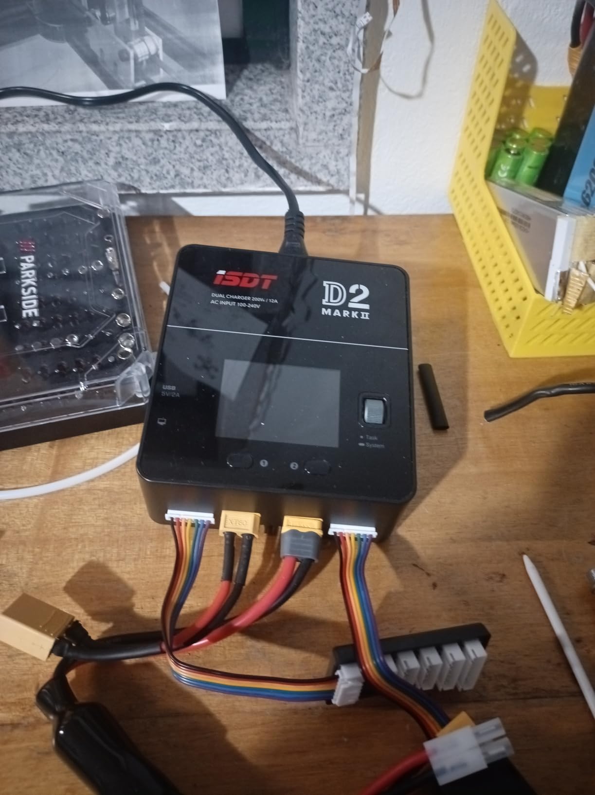 ISDT D2 Mark 2 AC Ladegerät Dual 2x200W 1-6S