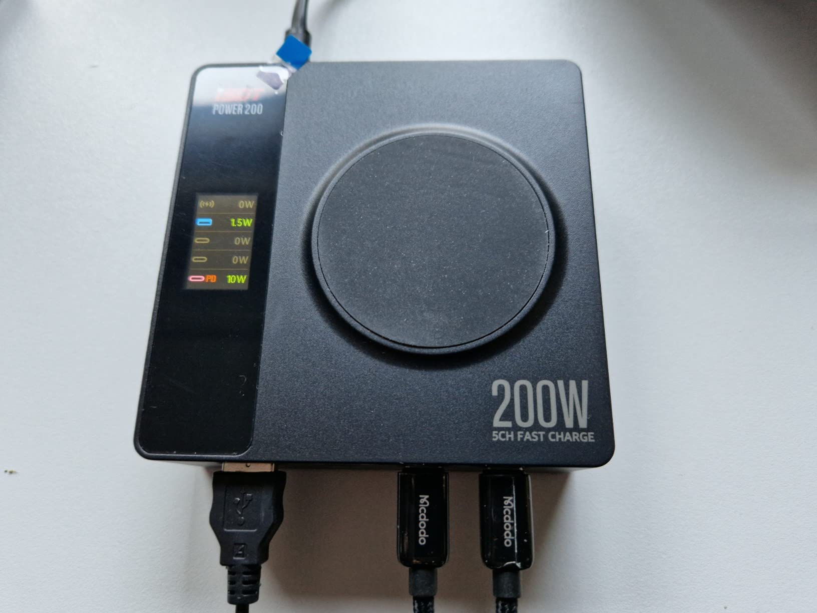 ISDT Power 200 Netzteil 200W USB-C Tisch Wireless